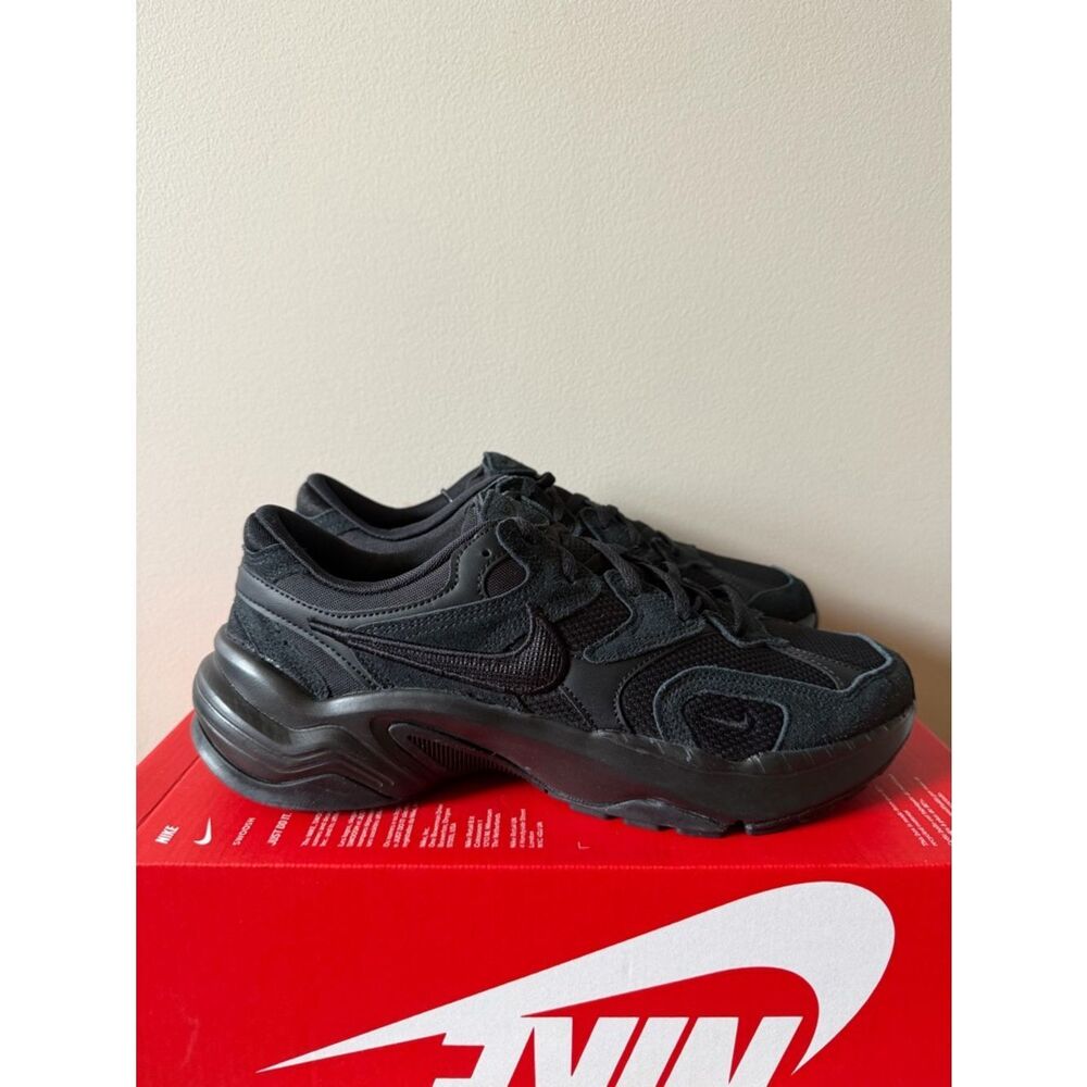 Nike AL8 Triple Black FJ3794-002 Women’s Size 10.5